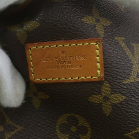 authentic Louis Vuitton Saumur 35 crossbody - Picture 11 of 17